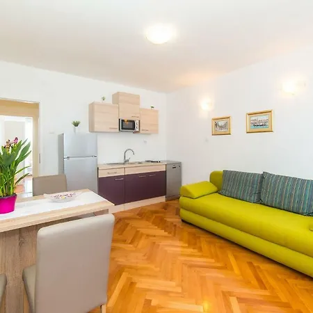 Apartamento Helena - With Terrace